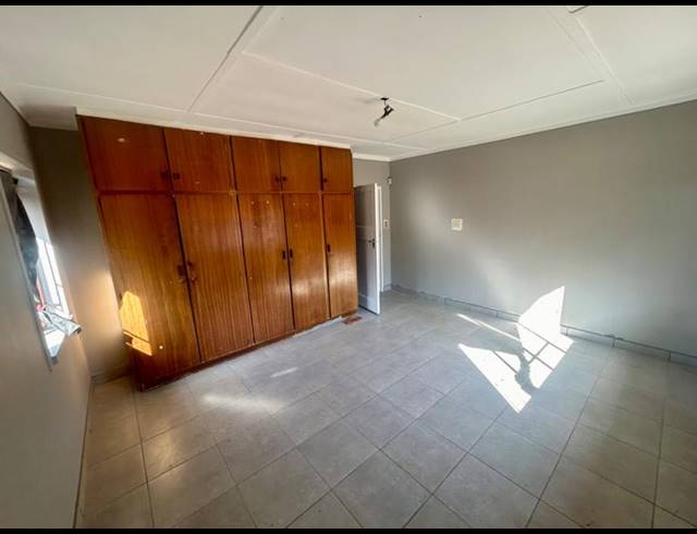 3 BEDROOM HOUSE FOR SALE IN VANDERBIJLPARK CW 2
